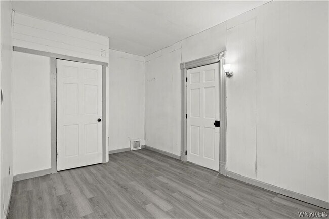 Building Photo - 385 Seventh St