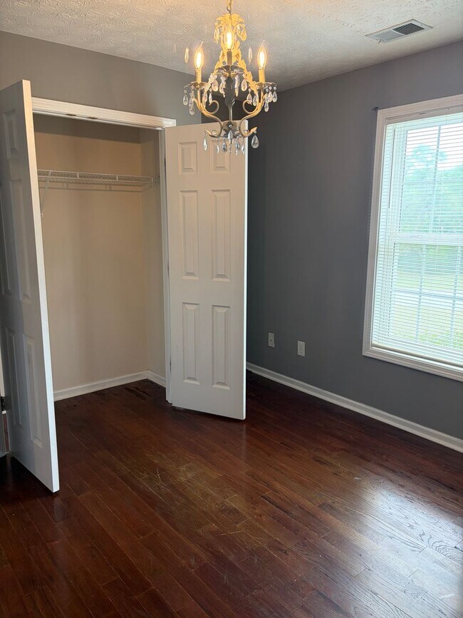 Building Photo - Beautiful Home with Finished Basement