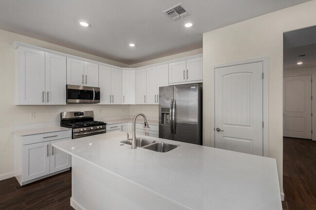 Building Photo - 20396 W Brittlewood Ave