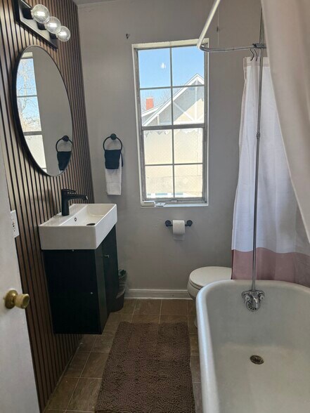 Building Photo - 1065 Colorado Blvd