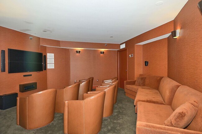 Building Photo - 1 Bed 1 Bath - Rockville Condo - Completel...