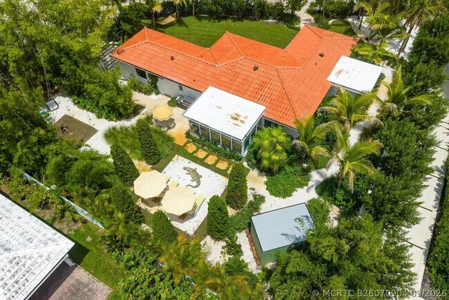 Building Photo - 3415 N Flagler Dr