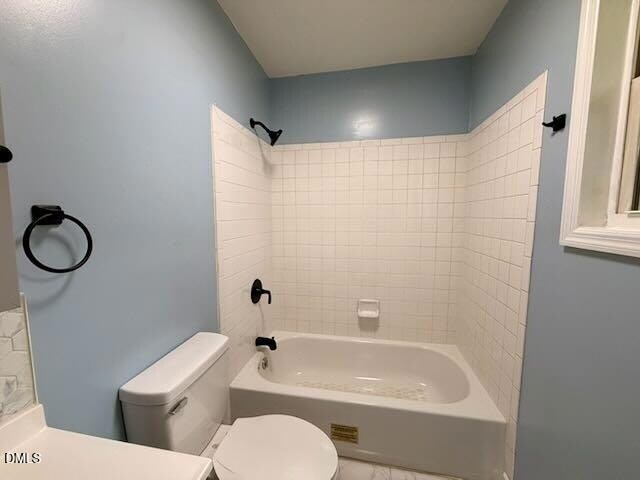 Building Photo - 9315 Castle Falls Cir