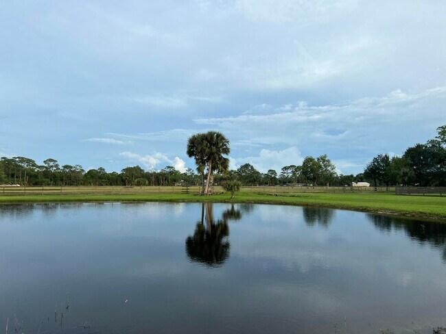 Building Photo - 3155 SW 78th Ave