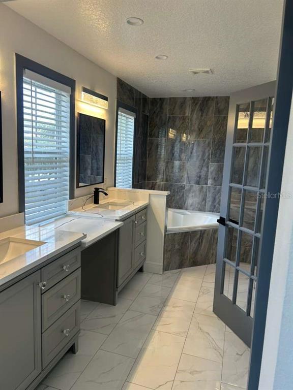 Building Photo - 5001 Alita Terrace