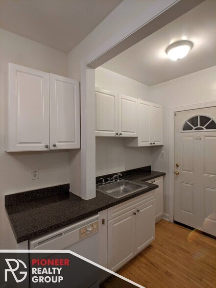 Building Photo - 3817 N Fremont St