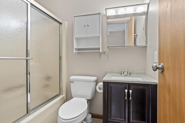 Building Photo - 3440 Lilac Ln