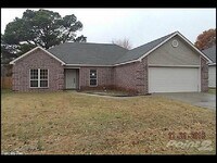 Building Photo - 103 Pope Dr