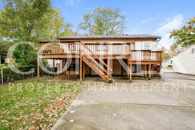 Building Photo - Fabulous 4 Bedroom