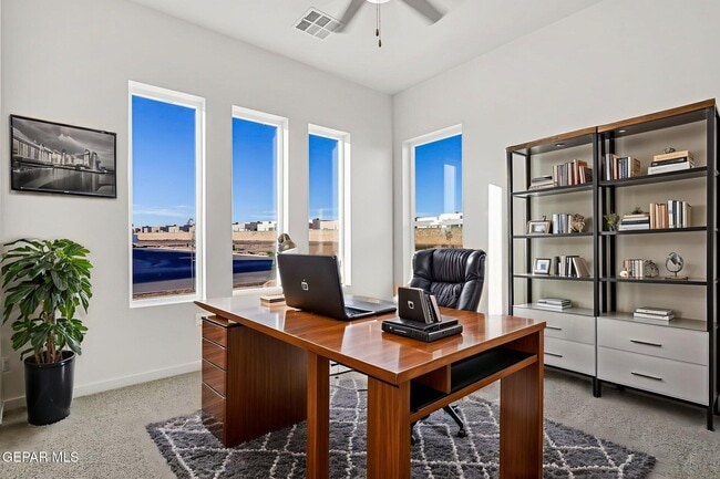 Building Photo - 832 Eltham Dr