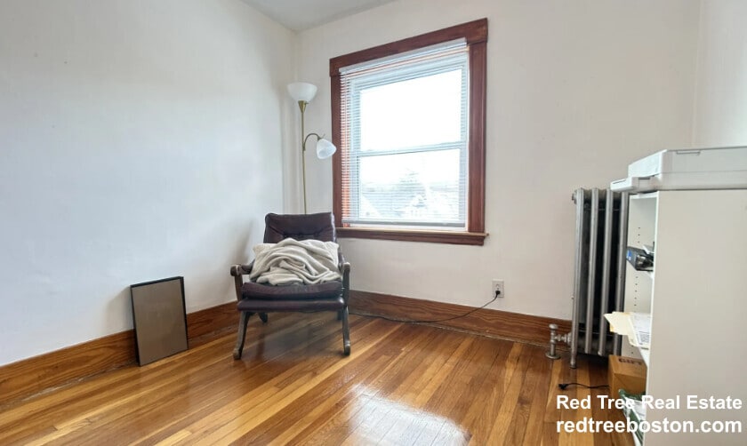 Building Photo - 27 S Crescent Circuit