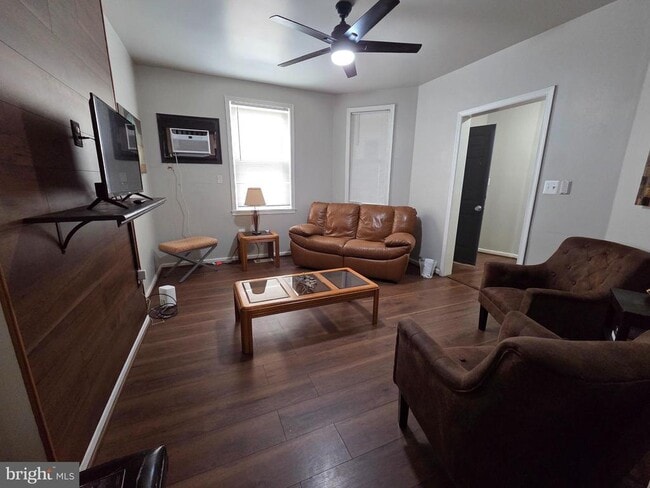 Building Photo - 312 Concord Ave