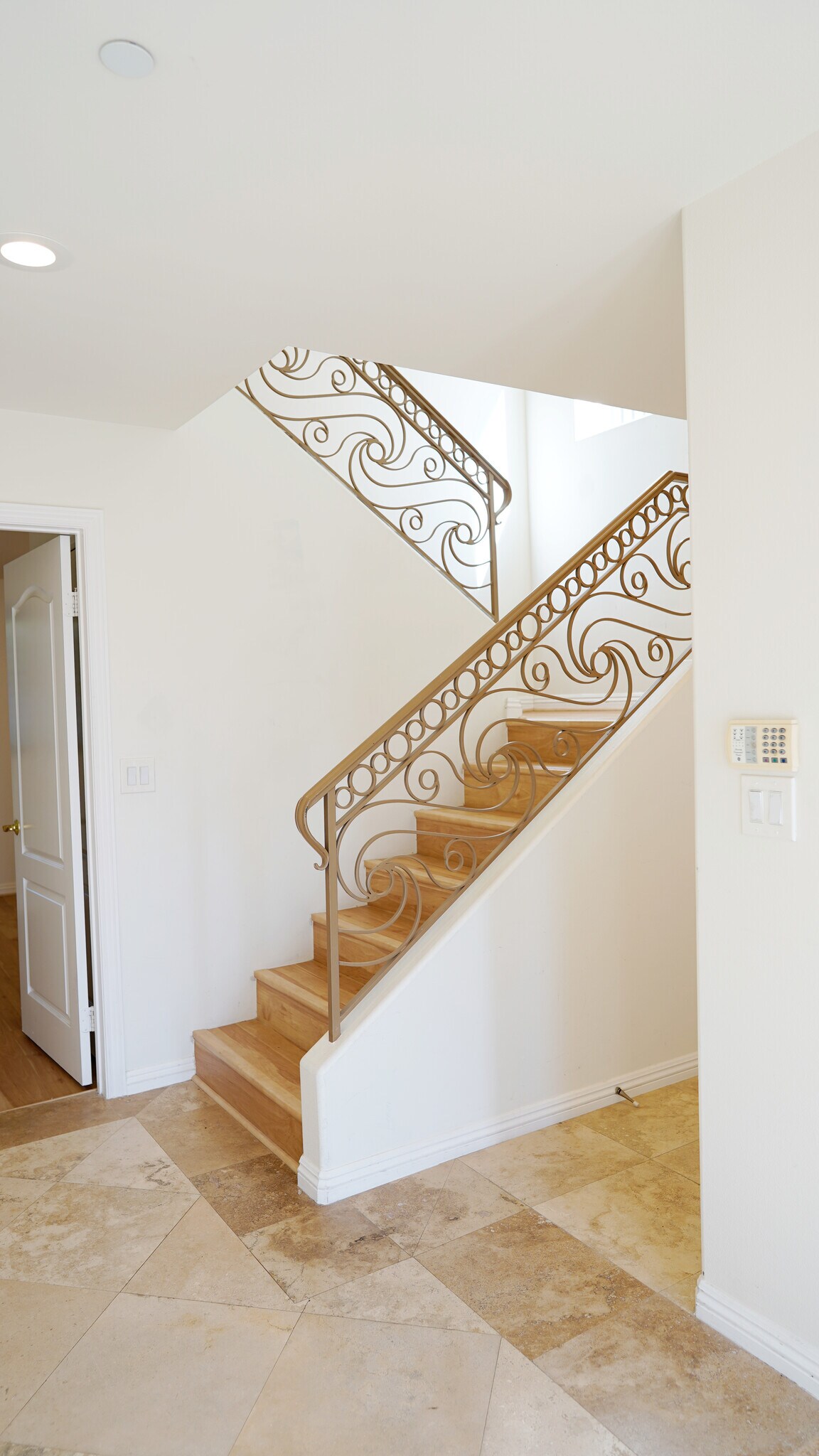 Building Photo - 3780 Lenawee Ave