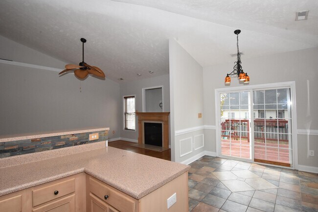 Building Photo - 109 Canyon Ct