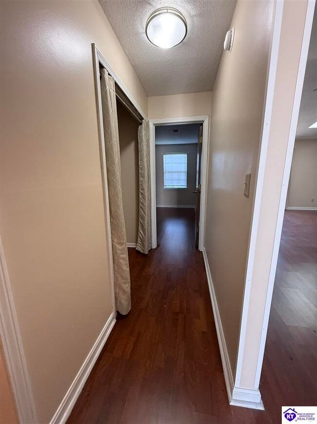 Building Photo - 512 Independence Ct