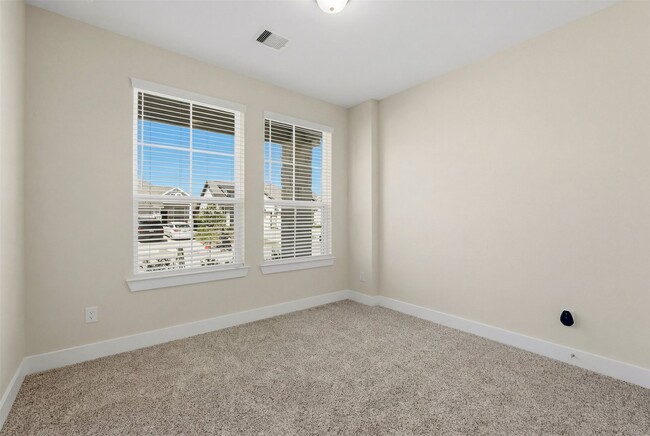 Building Photo - 10035 Crescendo Wy