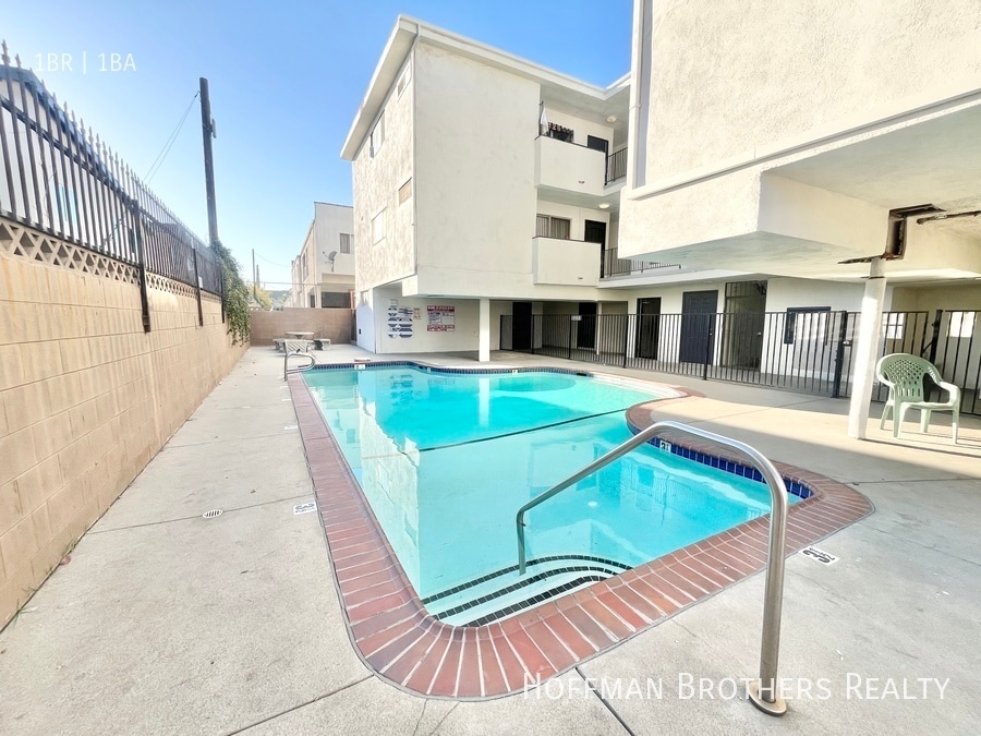 Building Photo - 5226 Lexington Ave