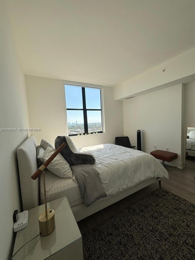 Building Photo - 888 Douglas Rd