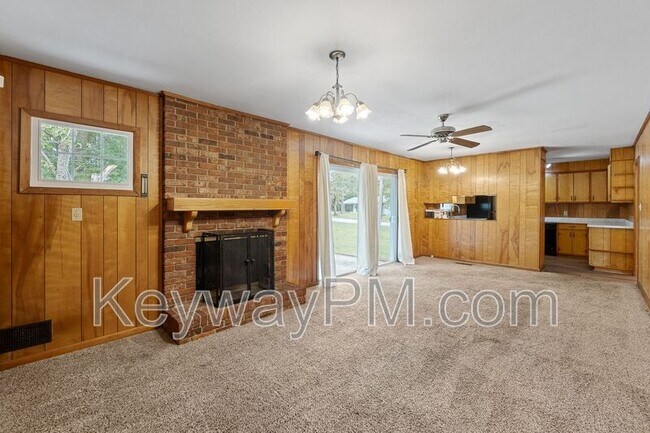 Building Photo - 1001 Beverly Heights Dr