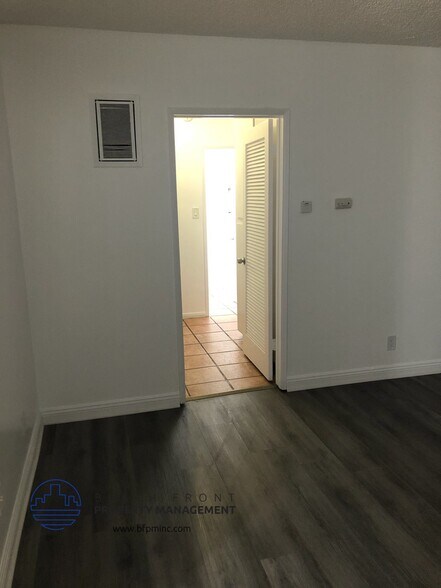 Building Photo - 6257 Friends Ave