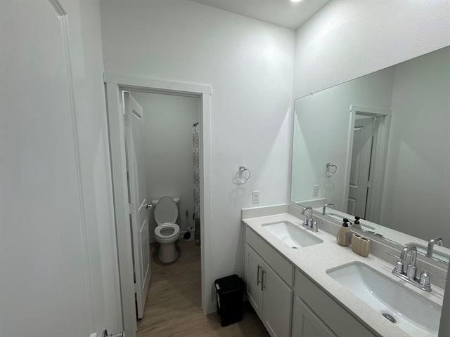 Building Photo - 229 Invermore Dr