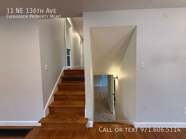 Building Photo - 11 NE 136th Ave