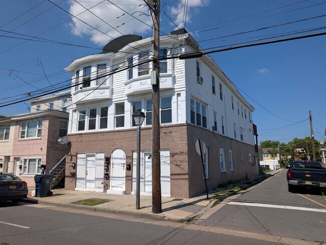 Building Photo - 513 N Indiana Ave