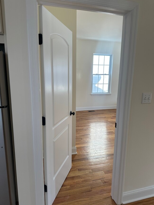 Building Photo - 166 W Washington Ave