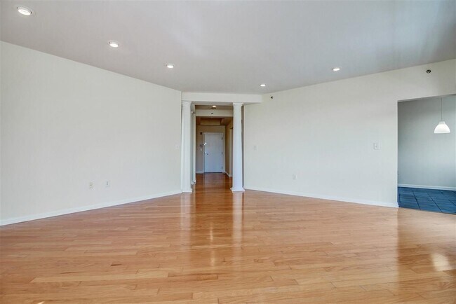 Building Photo - 15 Enterprise Ct