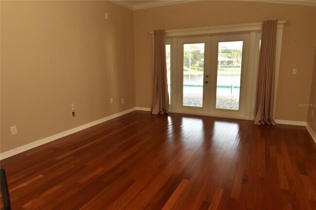 Building Photo - 816 Sandringham Ln