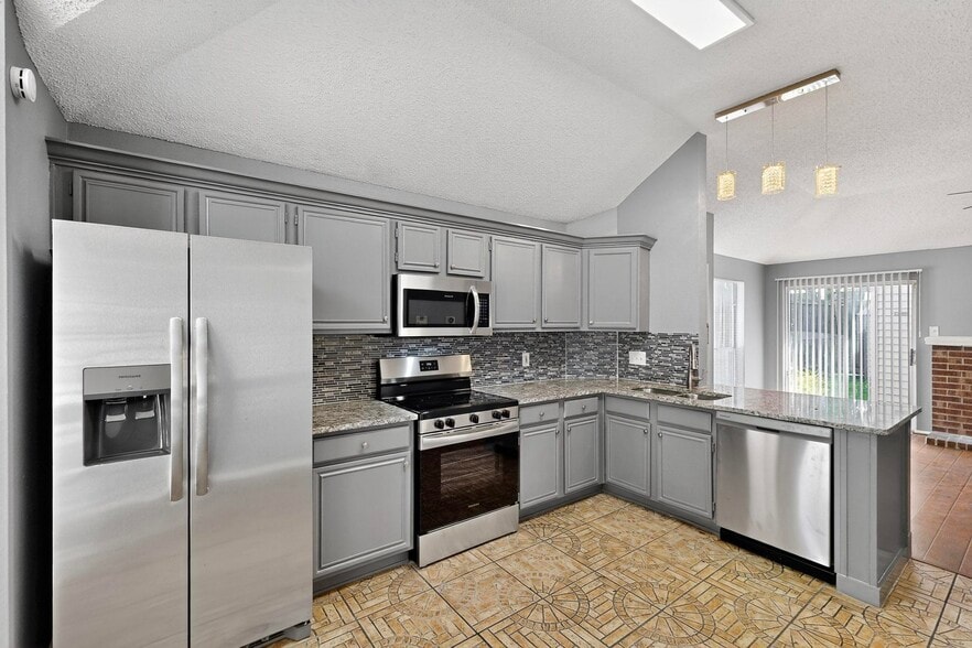 Kitchen 2 - 4028 Scarsdale Ln