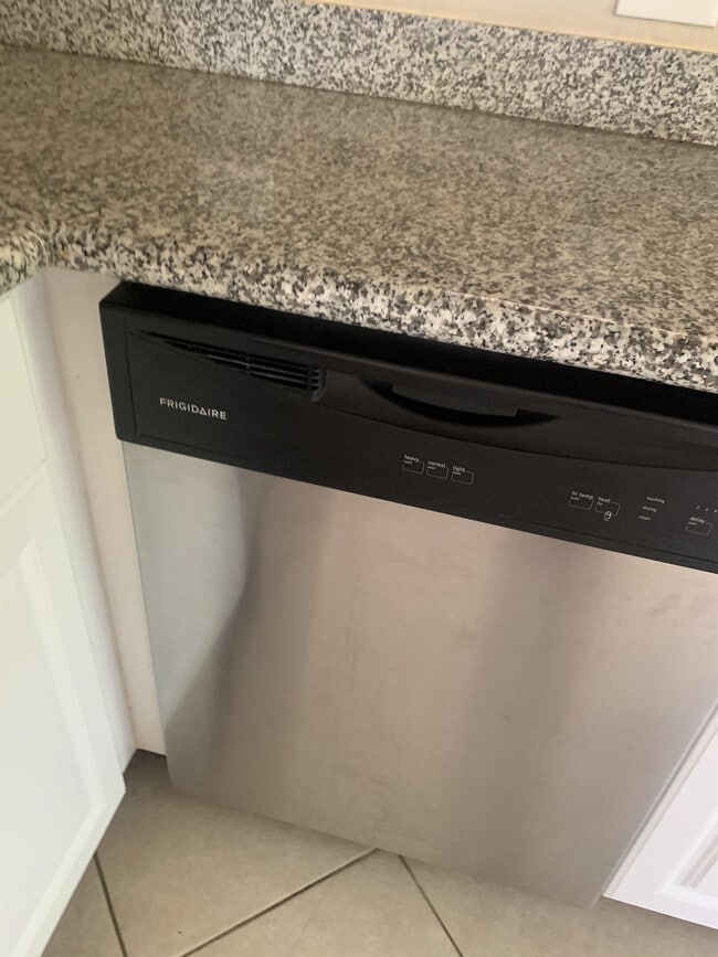 Building Photo - 265 S 1135 W