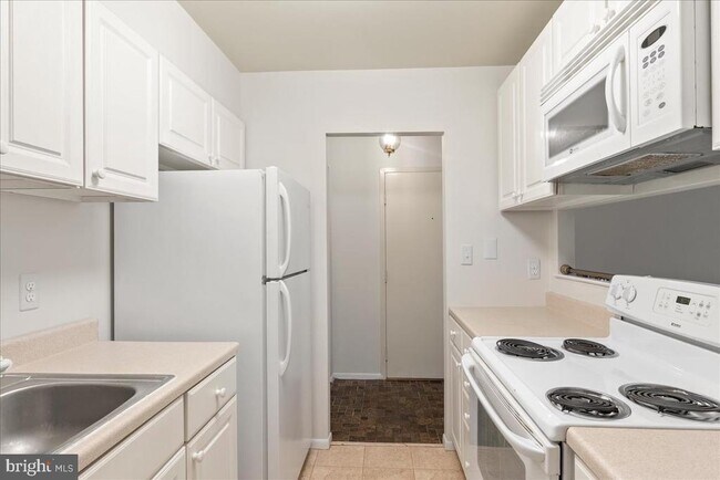 Building Photo - 1701 Mt Washington Ct