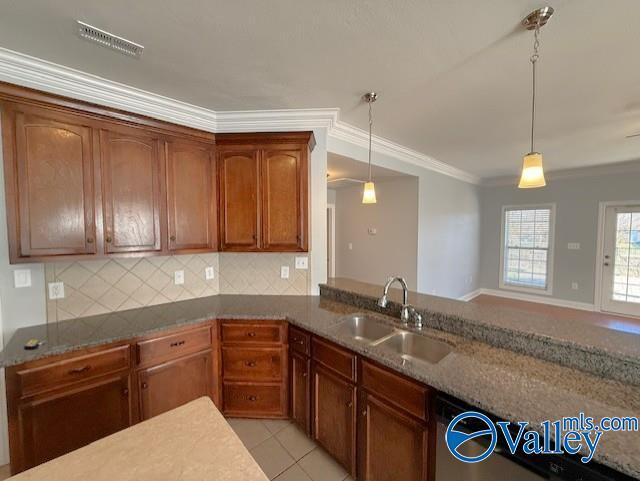 Building Photo - 5033 SE Valley Cove Dr