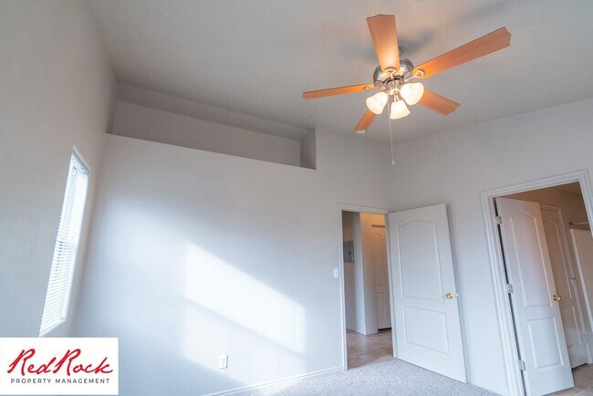 Building Photo - 1178 E 300 S