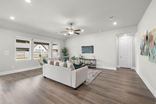 Building Photo - 10022 Serenity Grv Dr