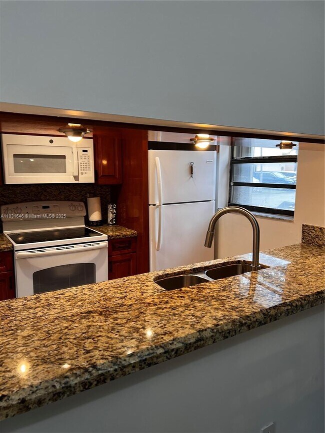Building Photo - 18216 Mediterranean Blvd
