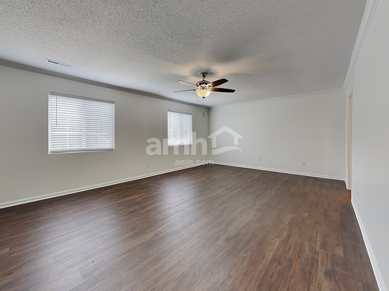 Building Photo - 5613 Topsail Ct