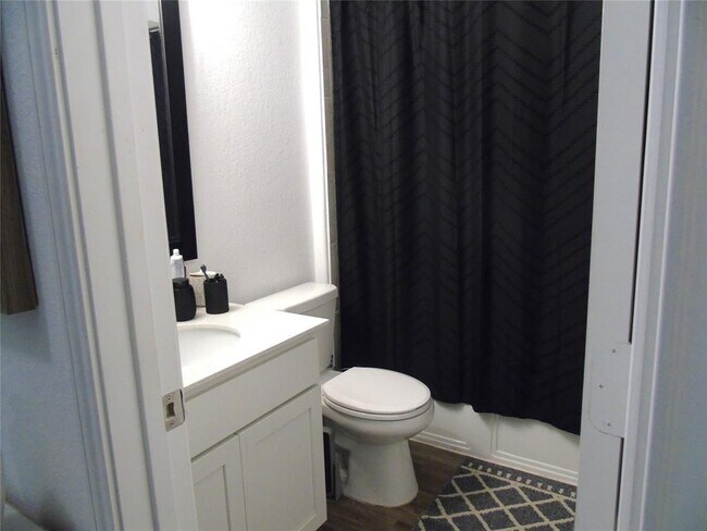 Building Photo - 308 Majestic Cedar Ct