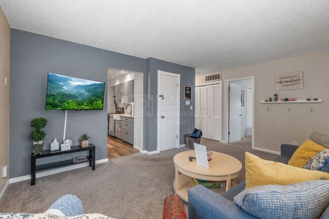 Building Photo - 1326 Westend Ave