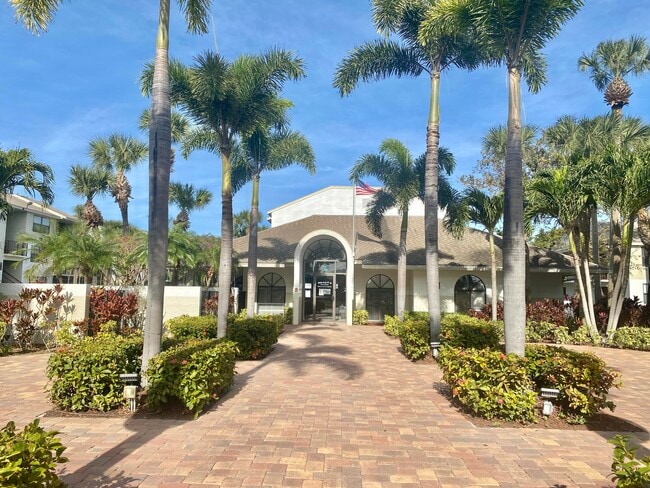 Building Photo - 706 Executive Center Dr