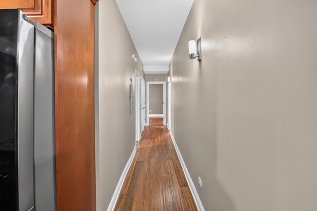Building Photo - 4755 S St Lawrence Ave