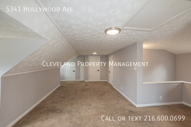 Building Photo - 5341 Hollywood Ave