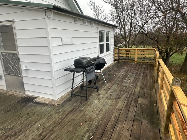 Building Photo - 2 bed 1 bath house in Country