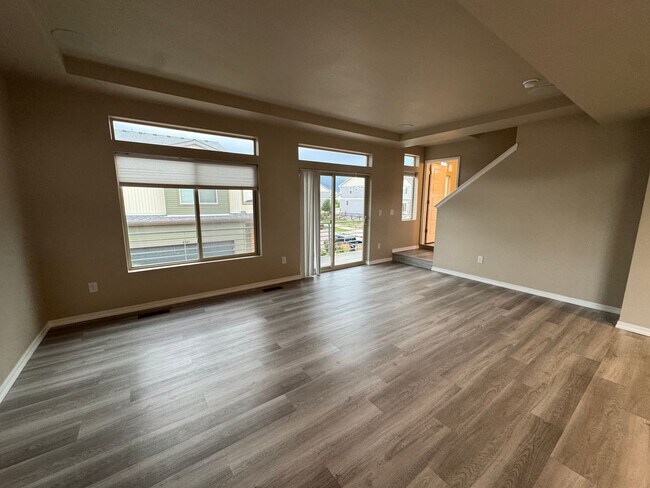 Building Photo - Modern 3-Story Corner Lot Home with Hot Tu...