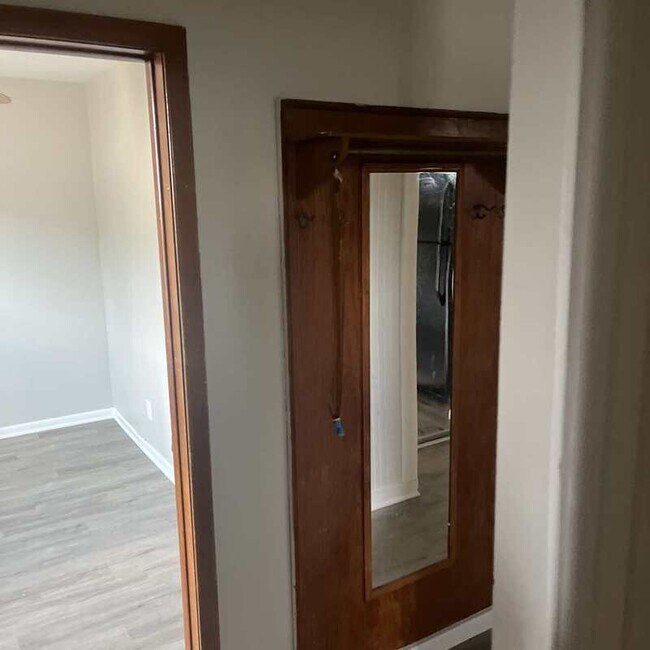 Building Photo - 3233 W 50th St