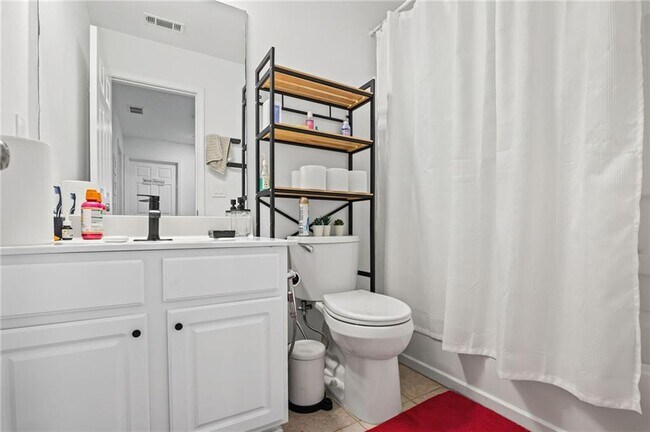 Building Photo - 266 Balaban Cir