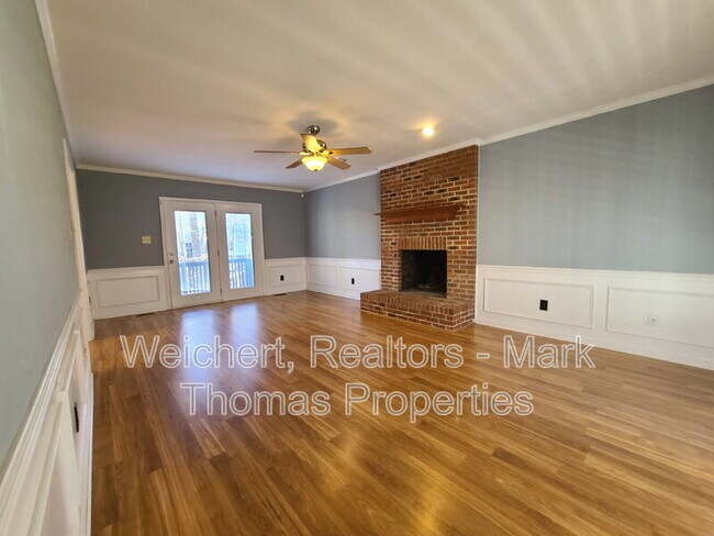Building Photo - 110 Topsail Ct