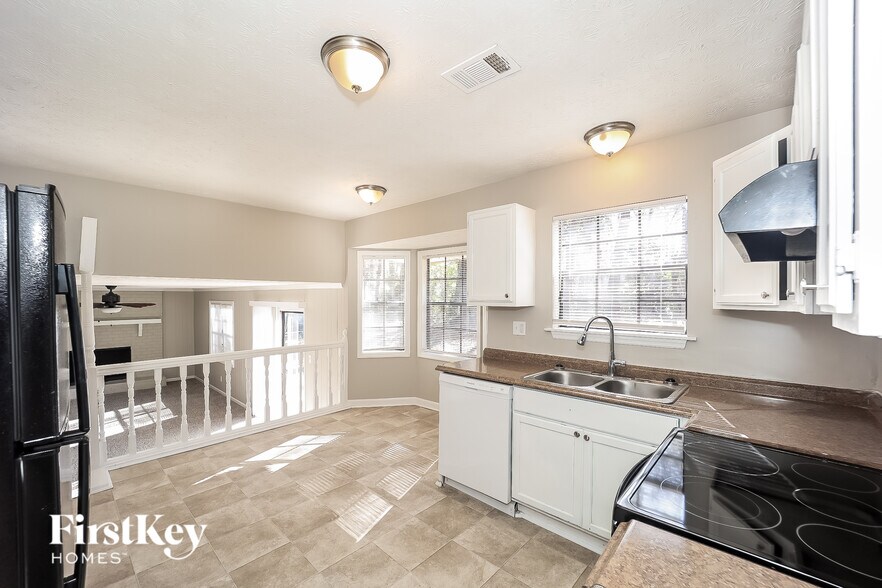 Building Photo - 1292 Brookvale Dr