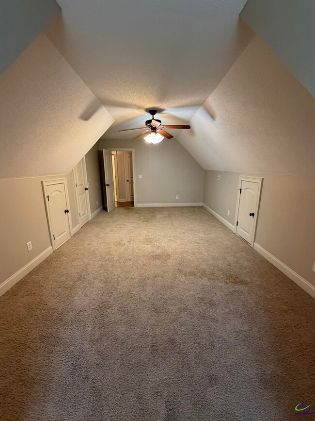 Building Photo - 254 Southfield Ct